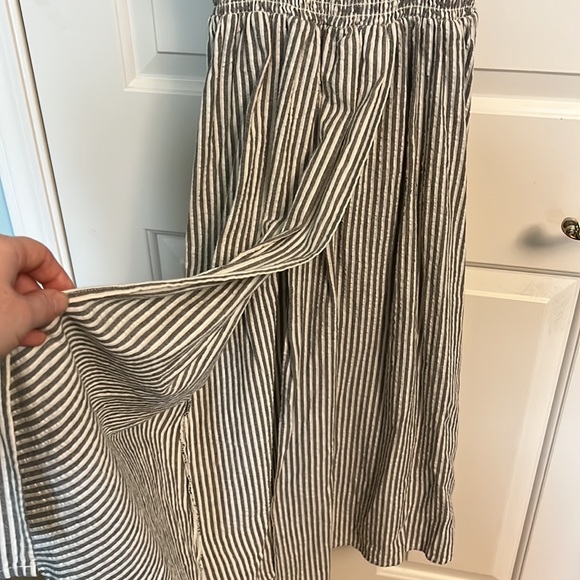 Ruffle Zara dress! Off or on shoulder - size M - Picture 6 of 9